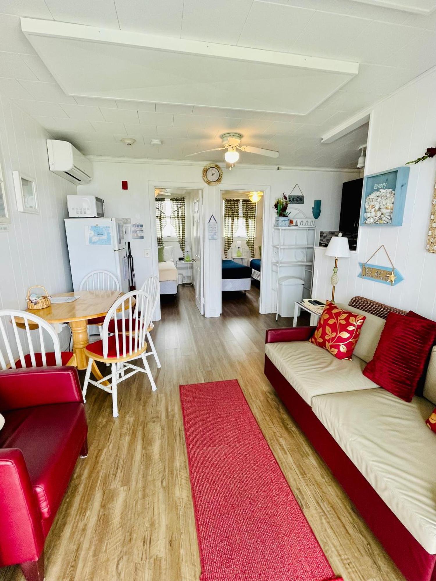 The Garlands Motel Pelabuhan Dennis Bilik gambar